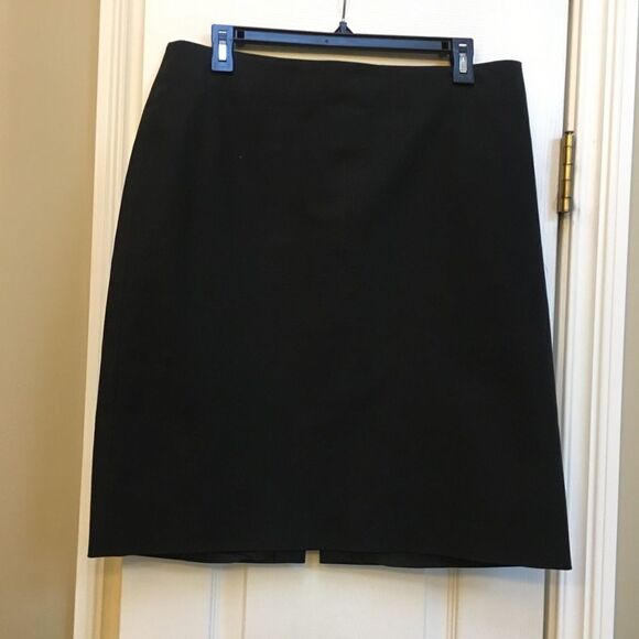 Ellen Tracy -Linda Allard black straight skirt - Picture 1 of 4